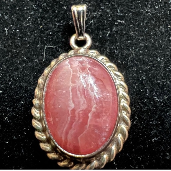 Pink Agate pendant. .25 set in sterling silver - Picture 2 of 6